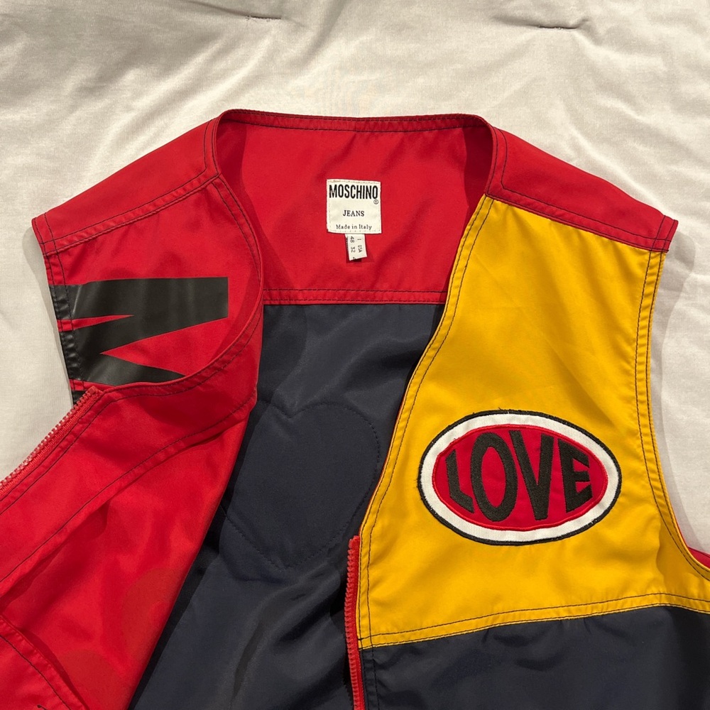 Moschino vest. Men’s size US32. Made in Italy